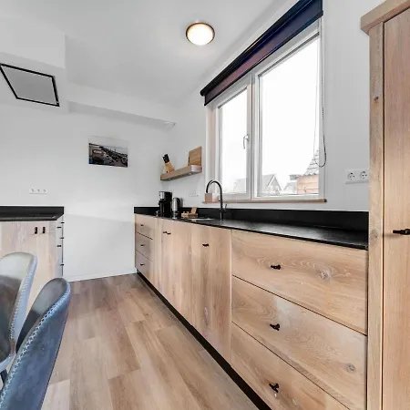 In Texel Near Forest And Sea Nyaraló